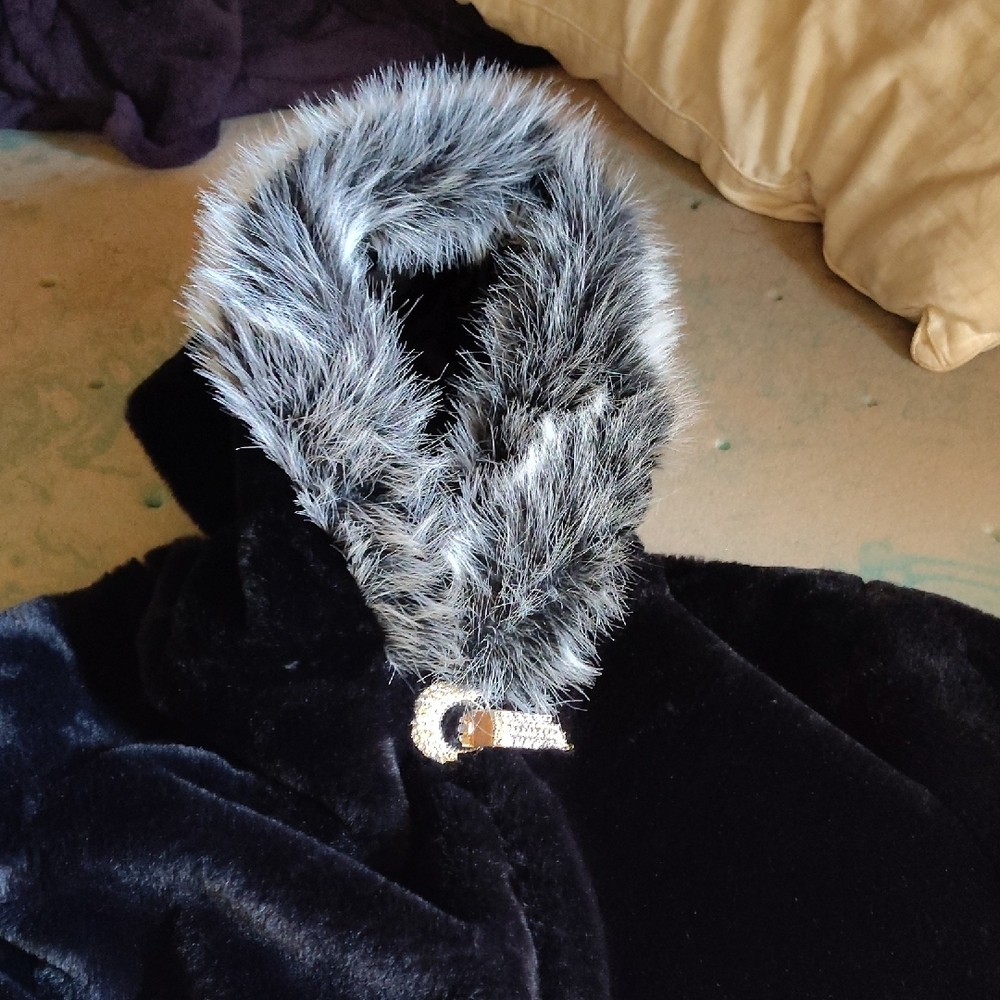 Elegant Black Faux Fur Women's Coat
